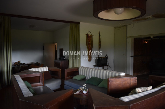Imagem Casa com 4 Quartos à Venda, 372 m² em Região Do Parque Da Ferradura - Campos Do Jordão Imagem Casa com 4 Quartos à Venda, 372 m² em Região Do Parque Da Ferradura - Campos Do Jordão