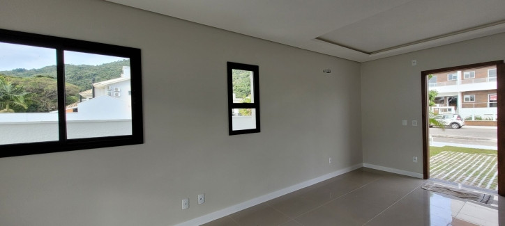 Imagem Casa com 3 Quartos à Venda, 229 m² em Cachoeira Do Bom Jesus - Florianópolis