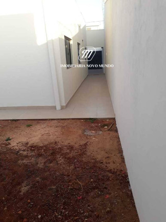 Imagem Casa com 3 Quartos à Venda, 250 m² em Santa Rosa - Uberlândia Imagem Casa com 3 Quartos à Venda, 250 m² em Santa Rosa - Uberlândia