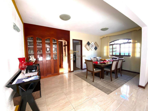 Imagem Casa com 3 Quartos à Venda, 250 m² em Várzea - Teresópolis Imagem Casa com 3 Quartos à Venda, 250 m² em Várzea - Teresópolis