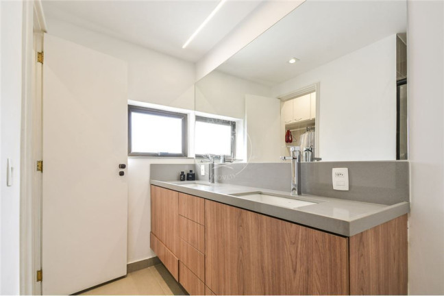 Imagem Apartamento com 1 Quarto à Venda, 103 m² em Moema - São Paulo Imagem Apartamento com 1 Quarto à Venda, 103 m² em Moema - São Paulo