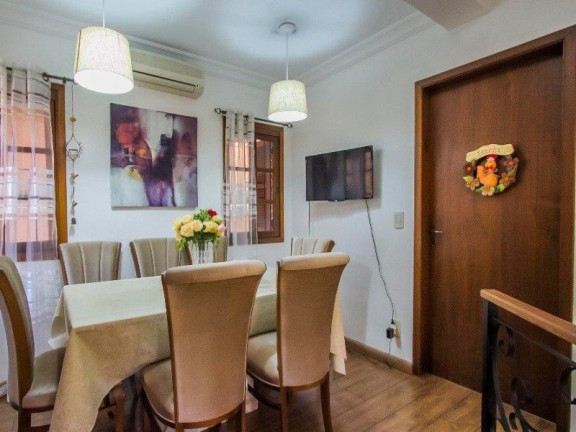 Imagem Casa com 3 Quartos à Venda, 166 m² em Jardim Itu - Porto Alegre