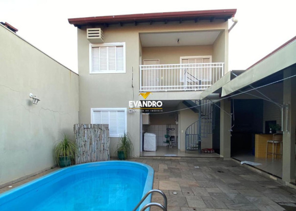 Imagem Casa com 4 Quartos à Venda, 300 m² em Recanto Dos Pássaros - Cuiabá Imagem Casa com 4 Quartos à Venda, 300 m² em Recanto Dos Pássaros - Cuiabá