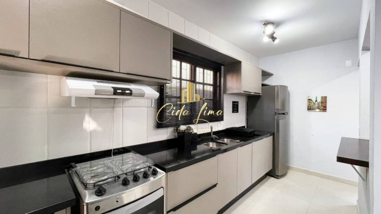 Imagem Casa com 3 Quartos à Venda, 228 m² em Rio Tavares - Florianópolis Imagem Casa com 3 Quartos à Venda, 228 m² em Rio Tavares - Florianópolis