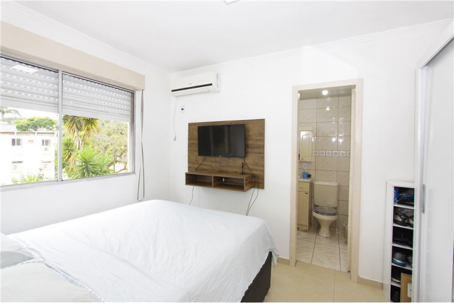 Imagem Imóvel com 1 Quarto à Venda, em Santo Antônio - Porto Alegre Imagem Imóvel com 1 Quarto à Venda, em Santo Antônio - Porto Alegre
