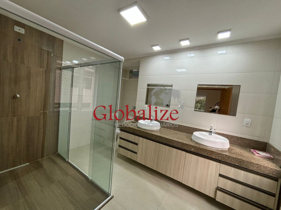 Imagem Imóvel com 4 Quartos à Venda, 300 m² em Gonzaga - Santos Imagem Imóvel com 4 Quartos à Venda, 300 m² em Gonzaga - Santos