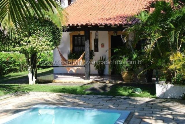 Imagem Imóvel com 4 Quartos à Venda, 150 m² em Peró - Cabo Frio Imagem Imóvel com 4 Quartos à Venda, 150 m² em Peró - Cabo Frio