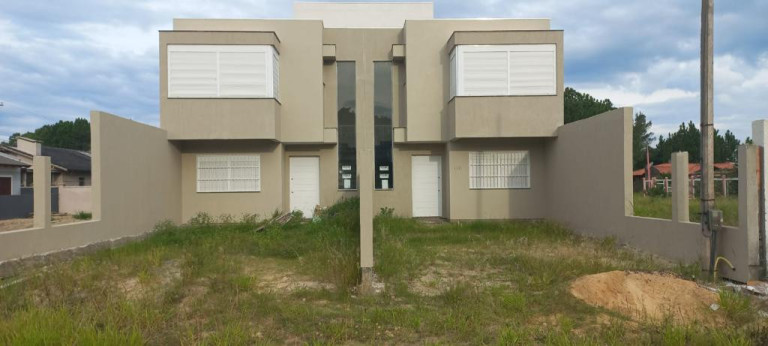 Sobrado com 2 Quartos à Venda, 104 m² em Village - Capao Da Canoa