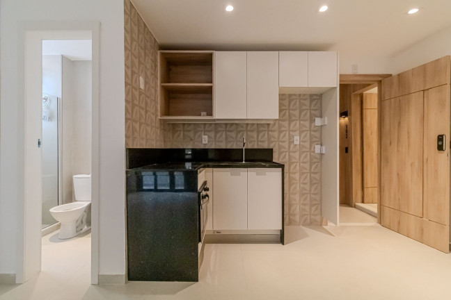 Imagem Apartamento com 1 Quarto à Venda, 33 m² em Copacabana - Rio De Janeiro Imagem Apartamento com 1 Quarto à Venda, 33 m² em Copacabana - Rio De Janeiro