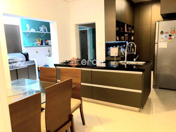 Imagem Casa com 2 Quartos à Venda, 142 m²