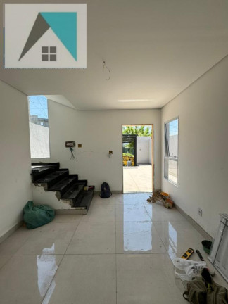 Imagem Casa com 2 Quartos à Venda, 100 m² em Chácara Jaguari (fazendinha) - Santana De Parnaíba