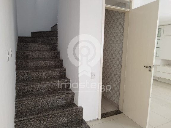 Imagem Sobrado com 4 Quartos à Venda, 160 m² em Lagoa Redonda - Fortaleza Imagem Sobrado com 4 Quartos à Venda, 160 m² em Lagoa Redonda - Fortaleza