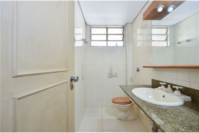 Imagem Imóvel com 3 Quartos à Venda, em Pinheiros - São Paulo Imagem Imóvel com 3 Quartos à Venda, em Pinheiros - São Paulo