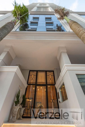 Foto do imóvel Apartamento com 3 Quartos à Venda, 130 m² em Pioneiros - Balneário Camboriú