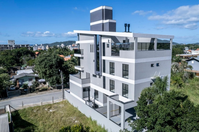 Imagem Imóvel com 2 Quartos à Venda, em Bombinhas - Bombinhas Imagem Imóvel com 2 Quartos à Venda, em Bombinhas - Bombinhas