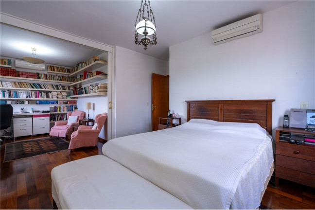 Imagem Casa com 4 Quartos à Venda, em Rolinópolis - São Paulo Imagem Casa com 4 Quartos à Venda, em Rolinópolis - São Paulo