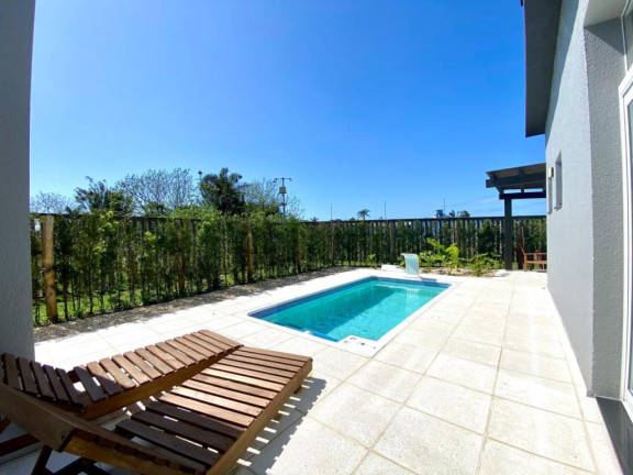 Imagem Casa com 4 Quartos à Venda, 188 m² em Novo Louro - Capao Da Canoa Imagem Casa com 4 Quartos à Venda, 188 m² em Novo Louro - Capao Da Canoa