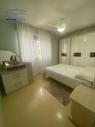 Imagem Imóvel com 3 Quartos à Venda, 88 m² em Cristal - Porto Alegre Imagem Imóvel com 3 Quartos à Venda, 88 m² em Cristal - Porto Alegre
