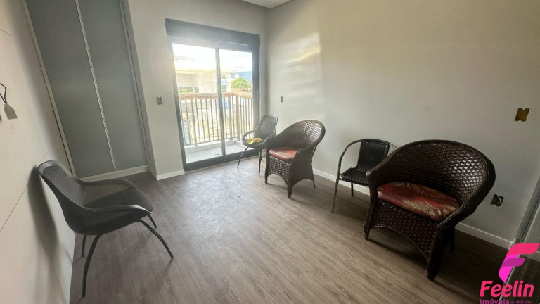 Imagem Casa com 3 Quartos à Venda, 147 m² em Carianos - Florianópolis Imagem Casa com 3 Quartos à Venda, 147 m² em Carianos - Florianópolis