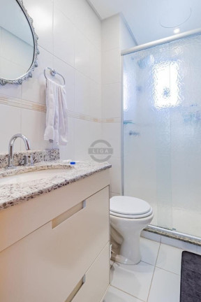 Imagem Imóvel com 2 Quartos à Venda, em Auxiliadora - Porto Alegre Imagem Imóvel com 2 Quartos à Venda, em Auxiliadora - Porto Alegre