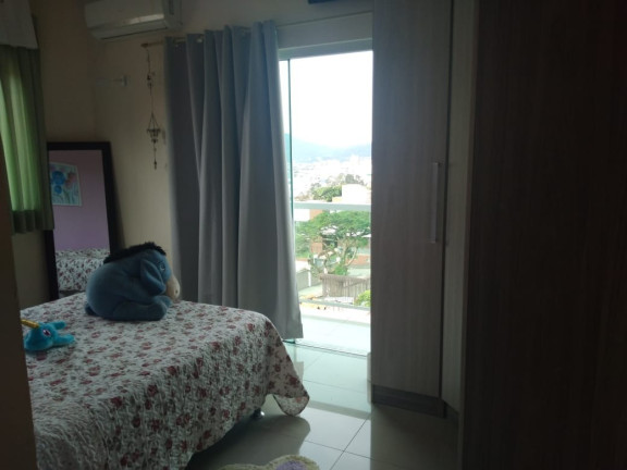 Imagem Casa com 4 Quartos à Venda, 181 m² em Trindade - Florianópolis Imagem Casa com 4 Quartos à Venda, 181 m² em Trindade - Florianópolis