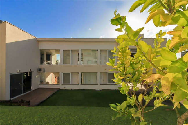 Imagem Casa com 4 Quartos à Venda,  em Vila Nova - Porto Alegre