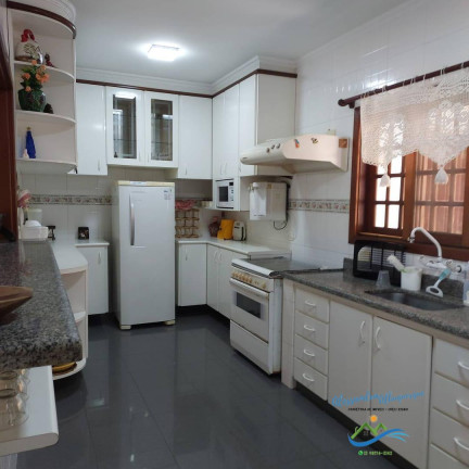 Imagem Casa com 7 Quartos à Venda, em Grandesp - Itanhaém Imagem Casa com 7 Quartos à Venda, em Grandesp - Itanhaém