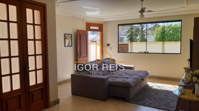 Imagem Casa com 3 Quartos à Venda, 378 m² em Jardim Flamboyant - Campos Dos Goytacazes Imagem Casa com 3 Quartos à Venda, 378 m² em Jardim Flamboyant - Campos Dos Goytacazes