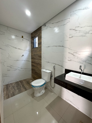 Imagem Casa com 3 Quartos à Venda, 210 m² em Santa Rosa - Cuiabá Imagem Casa com 3 Quartos à Venda, 210 m² em Santa Rosa - Cuiabá