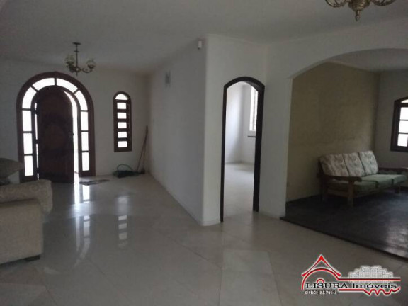 Imagem Casa com 4 Quartos à Venda, 250 m² em Centro - Jacareí Imagem Casa com 4 Quartos à Venda, 250 m² em Centro - Jacareí