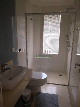 Imagem Casa com 4 Quartos à Venda, 480 m² em Santo Inácio - Curitiba Imagem Casa com 4 Quartos à Venda, 480 m² em Santo Inácio - Curitiba