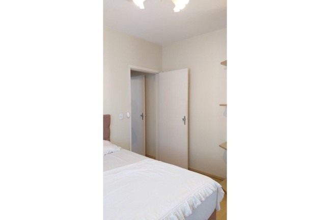 Imagem Imóvel com 1 Quarto à Venda, 52 m² em Santa Cecília - Porto Alegre Imagem Imóvel com 1 Quarto à Venda, 52 m² em Santa Cecília - Porto Alegre