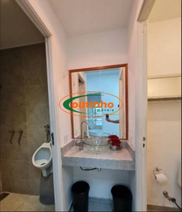 Imagem Casa com 6 Quartos à Venda, 312 m² em Tijuca - Rio De Janeiro Imagem Casa com 6 Quartos à Venda, 312 m² em Tijuca - Rio De Janeiro