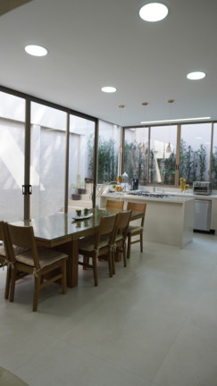 Imagem Sobrado com 3 Quartos à Venda, 205 m² em Jardim Das Américas - Curitiba Imagem Sobrado com 3 Quartos à Venda, 205 m² em Jardim Das Américas - Curitiba