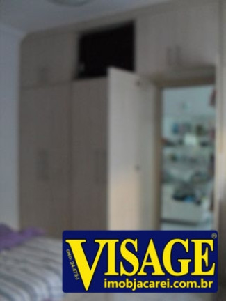 Imagem Casa com 5 Quartos à Venda, em Centro - Jacareí Imagem Casa com 5 Quartos à Venda, em Centro - Jacareí