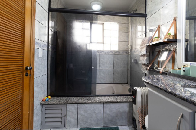 Imagem Casa com 3 Quartos à Venda, 190 m² em Rubem Berta - Porto Alegre Imagem Casa com 3 Quartos à Venda, 190 m² em Rubem Berta - Porto Alegre