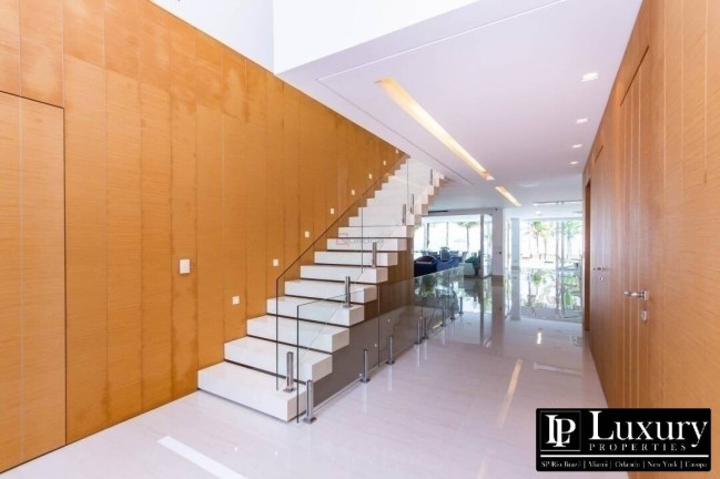 Imagem Casa com 8 Quartos à Venda, 647 m² em Tabatinga - Caraguatatuba Imagem Casa com 8 Quartos à Venda, 647 m² em Tabatinga - Caraguatatuba