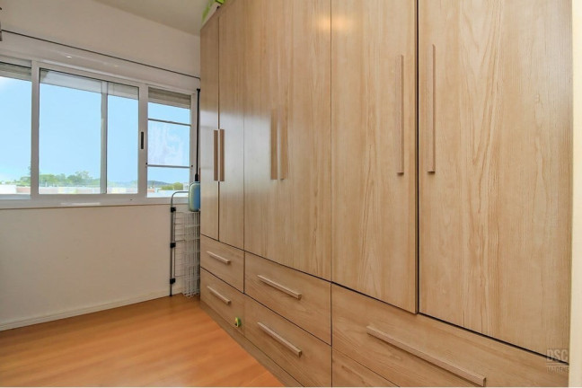 Imagem Imóvel com 3 Quartos à Venda, 63 m² em Hípica - Porto Alegre Imagem Imóvel com 3 Quartos à Venda, 63 m² em Hípica - Porto Alegre