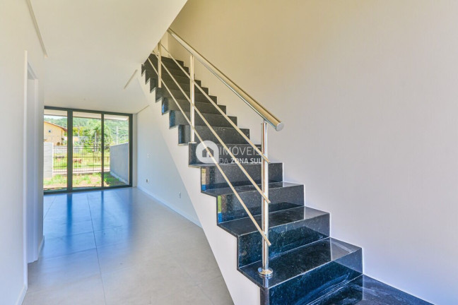 Imagem Casa com 3 Quartos à Venda, 165 m²