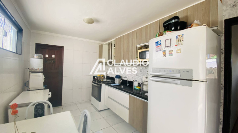 Imagem Casa com 4 Quartos à Venda, 200 m² em Santa Mônica - Feira De Santana Imagem Casa com 4 Quartos à Venda, 200 m² em Santa Mônica - Feira De Santana