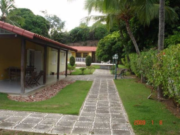 Imagem Casa com 5 Quartos à Venda, 200 m² em Estrada Do Coco - Lauro De Freitas Imagem Casa com 5 Quartos à Venda, 200 m² em Estrada Do Coco - Lauro De Freitas