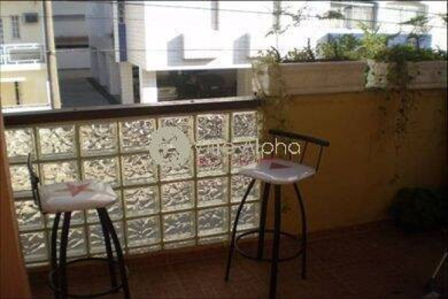 Imagem Sobrado com 3 Quartos à Venda, 480 m² em Gonzaga - Santos Imagem Sobrado com 3 Quartos à Venda, 480 m² em Gonzaga - Santos