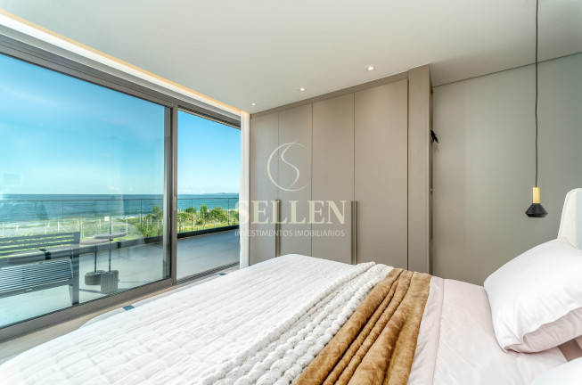 Imagem Casa com 5 Quartos à Venda, 448 m² em Praia Do Estaleiro - Balneário Camboriú Imagem Casa com 5 Quartos à Venda, 448 m² em Praia Do Estaleiro - Balneário Camboriú