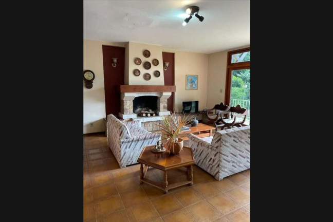 Imagem Casa com 6 Quartos à Venda, 374 m² em Golfe - Teresópolis