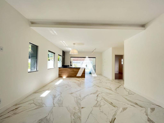 Imagem Casa com 3 Quartos à Venda, 179 m² em Albuquerque - Teresópolis Imagem Casa com 3 Quartos à Venda, 179 m² em Albuquerque - Teresópolis