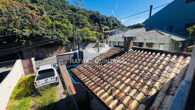 Imagem Casa com 2 Quartos para Alugar, 199 m² em Sambaqui - Florianópolis