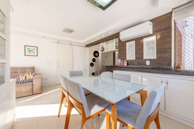 Imagem Apartamento com 2 Quartos à Venda, 80 m² em Mont Serrat - Porto Alegre Imagem Apartamento com 2 Quartos à Venda, 80 m² em Mont Serrat - Porto Alegre