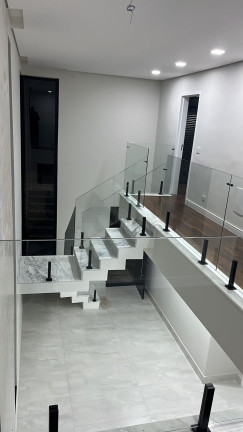 Imagem Casa com 3 Quartos à Venda, 200 m² em Suru - Santana De Parnaíba Imagem Casa com 3 Quartos à Venda, 200 m² em Suru - Santana De Parnaíba