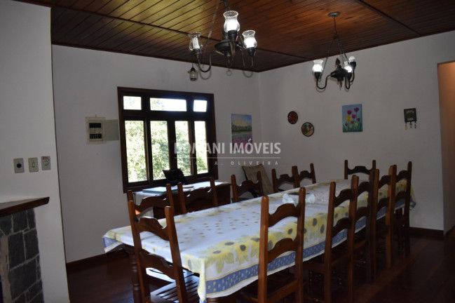 Imagem Casa com 4 Quartos à Venda, 93 m² em Região Do Vale Encantado - Campos Do Jordão Imagem Casa com 4 Quartos à Venda, 93 m² em Região Do Vale Encantado - Campos Do Jordão
