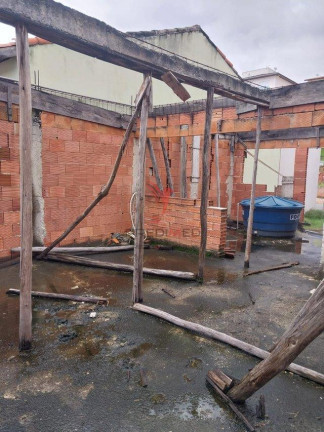 Imagem Casa com 2 Quartos à Venda, 250 m² em Residencial Santa Bárbara - Guaratinguetá Imagem Casa com 2 Quartos à Venda, 250 m² em Residencial Santa Bárbara - Guaratinguetá